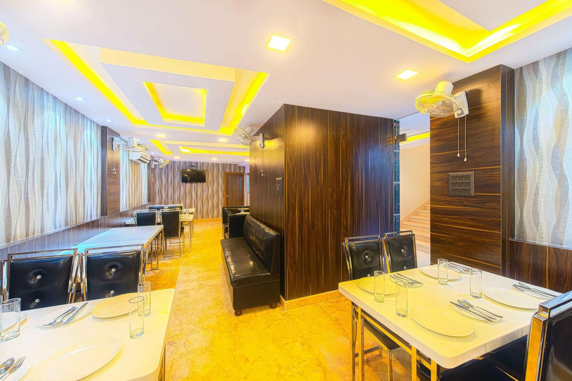 Hotel Treebo Orion Sapphire, Beck Bagan Calcuta Exterior foto