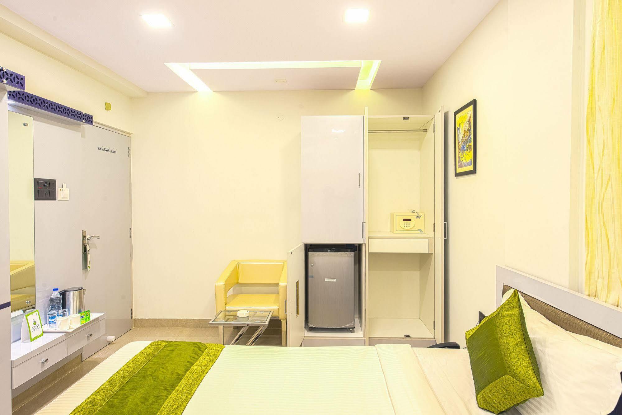 Hotel Treebo Orion Sapphire, Beck Bagan Calcuta Exterior foto