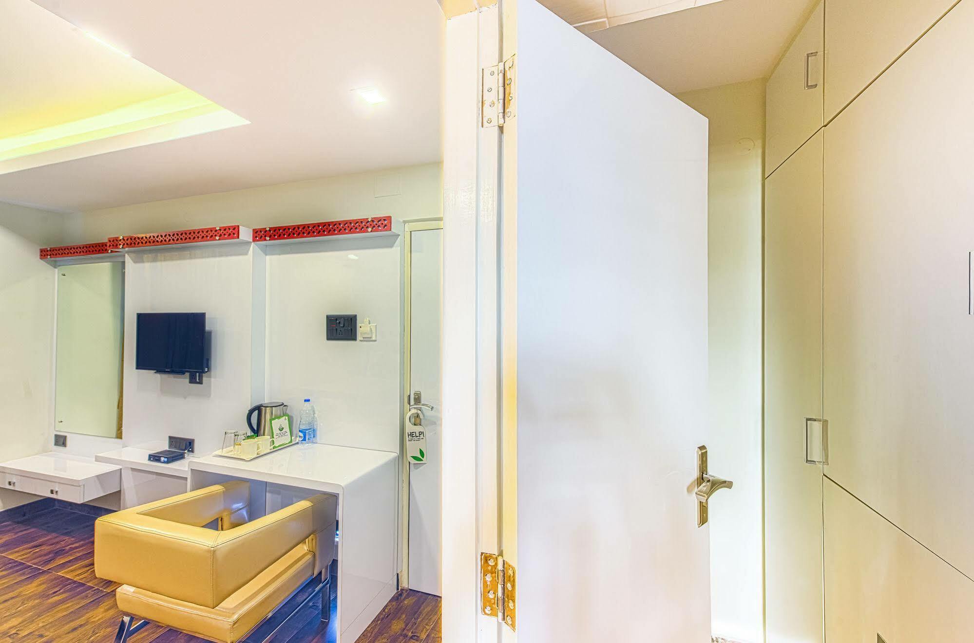 Hotel Treebo Orion Sapphire, Beck Bagan Calcuta Exterior foto