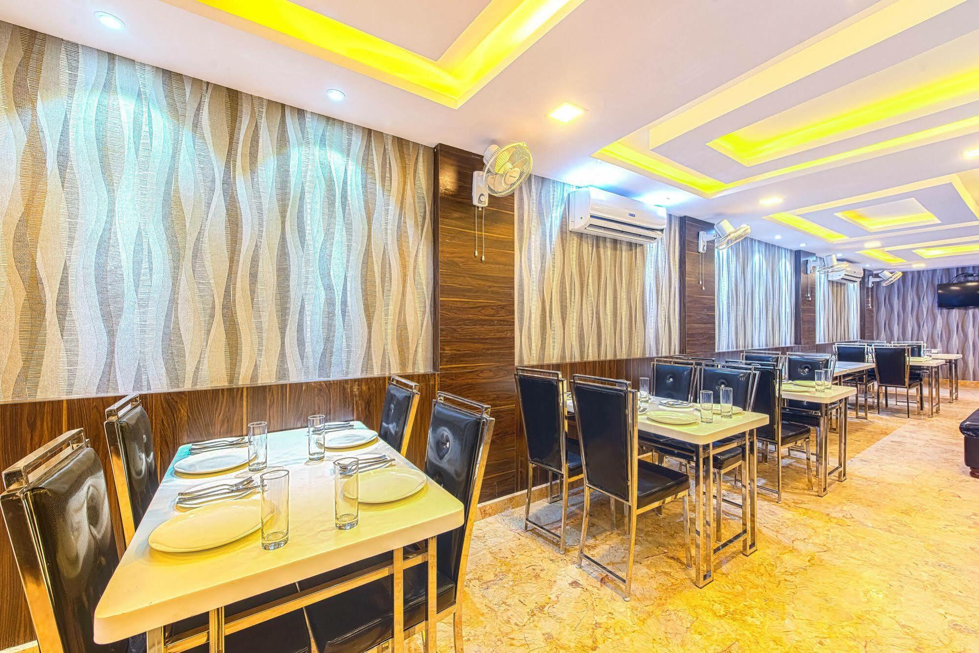 Hotel Treebo Orion Sapphire, Beck Bagan Calcuta Exterior foto