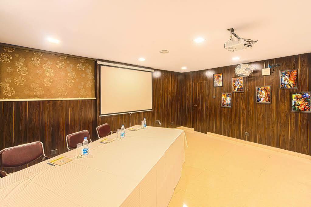 Hotel Treebo Orion Sapphire, Beck Bagan Calcuta Exterior foto